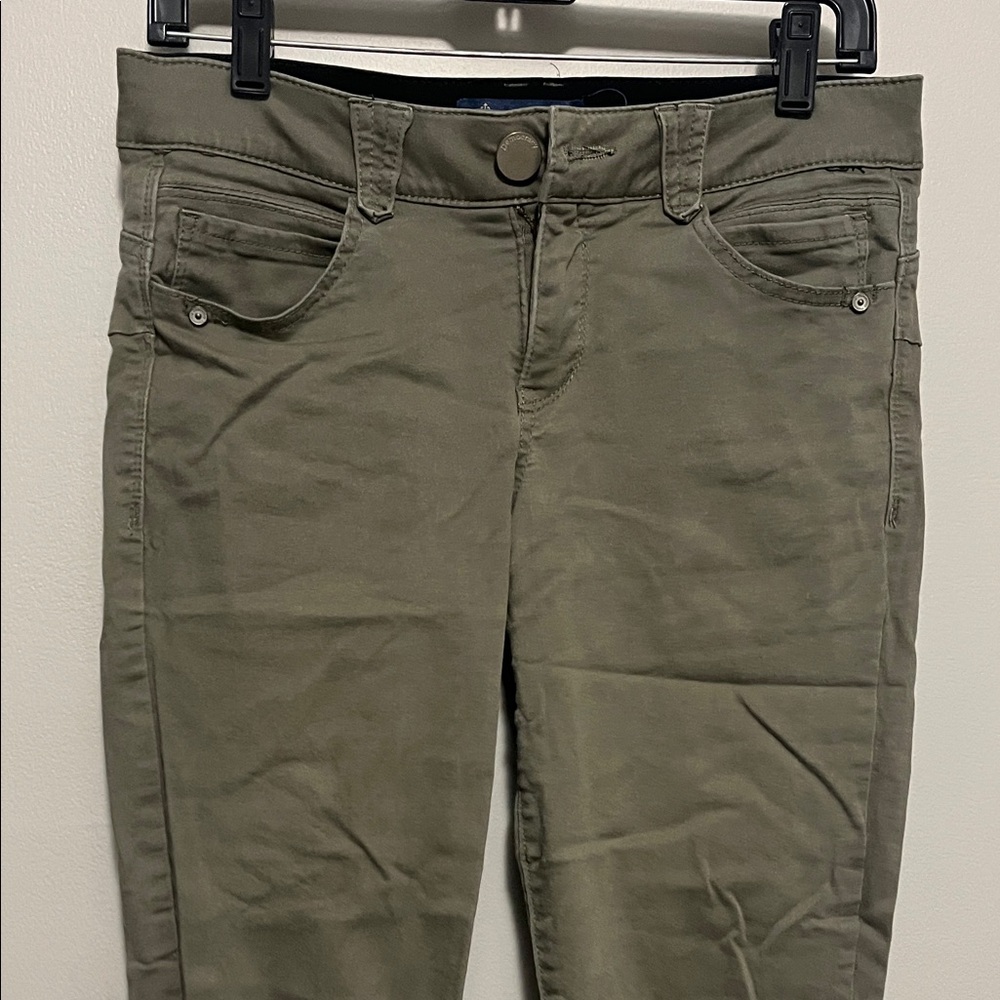 Democracy Women's Skinny Jeans in Olive